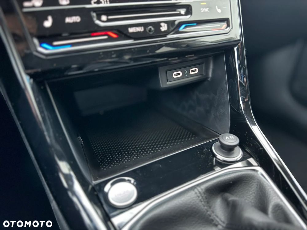 Volkswagen T-Cross 1.0 TSI OPF DSG Life - 19