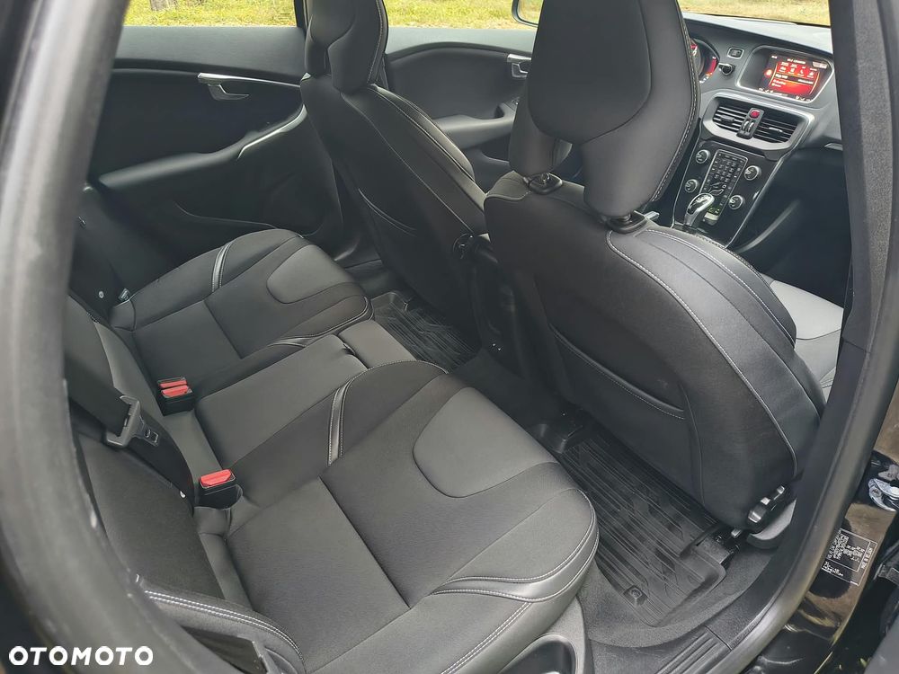 Volvo V40 D2 Geartronic Momentum - 22