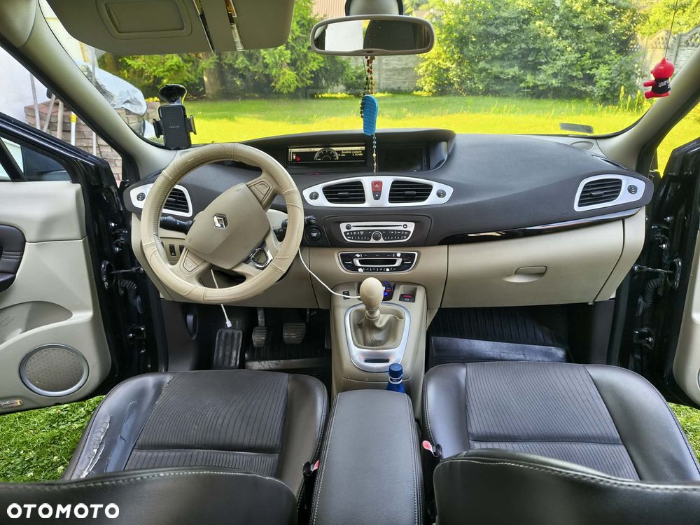 Renault Grand Scenic Gr 1.9 dCi Privilege Euro5 - 10