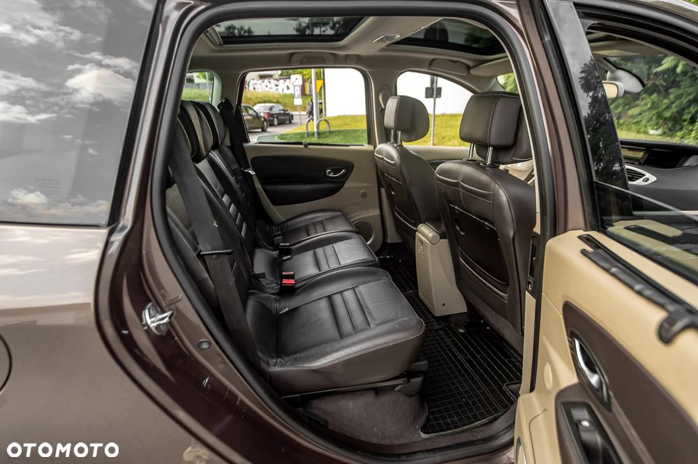 Renault Grand Scenic - 10