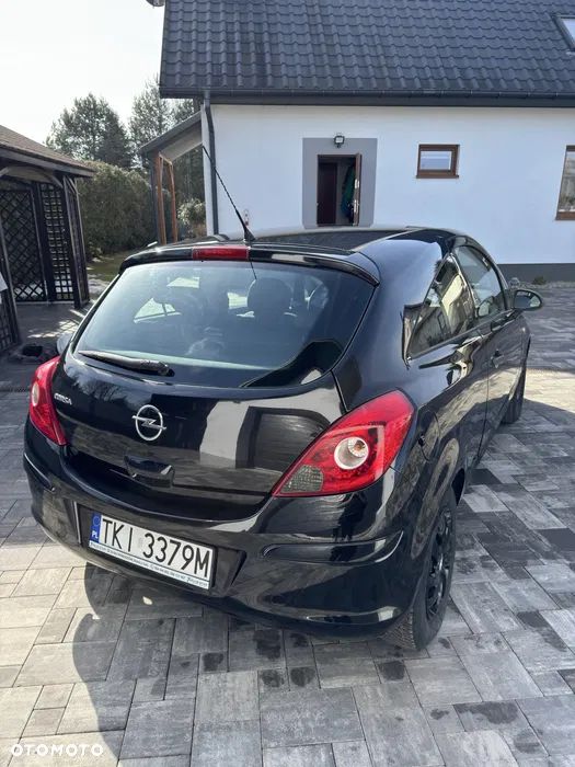 Opel Corsa 1.2 16V Cosmo - 3