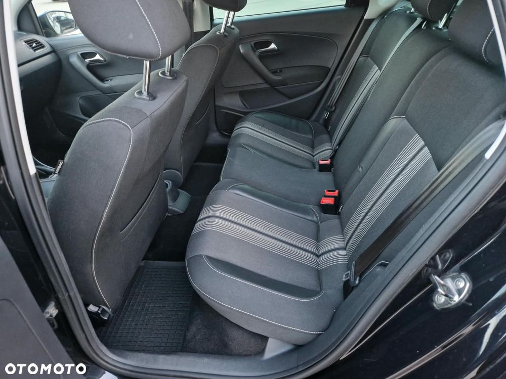 Volkswagen Polo 1.2 MATCH - 11