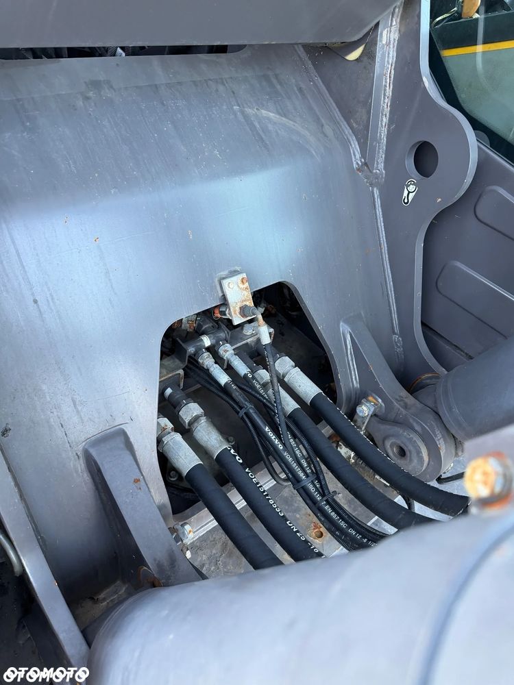 Volvo Ec 300 34-35 ton 2019 rok koparka gąsiennicowa - 23