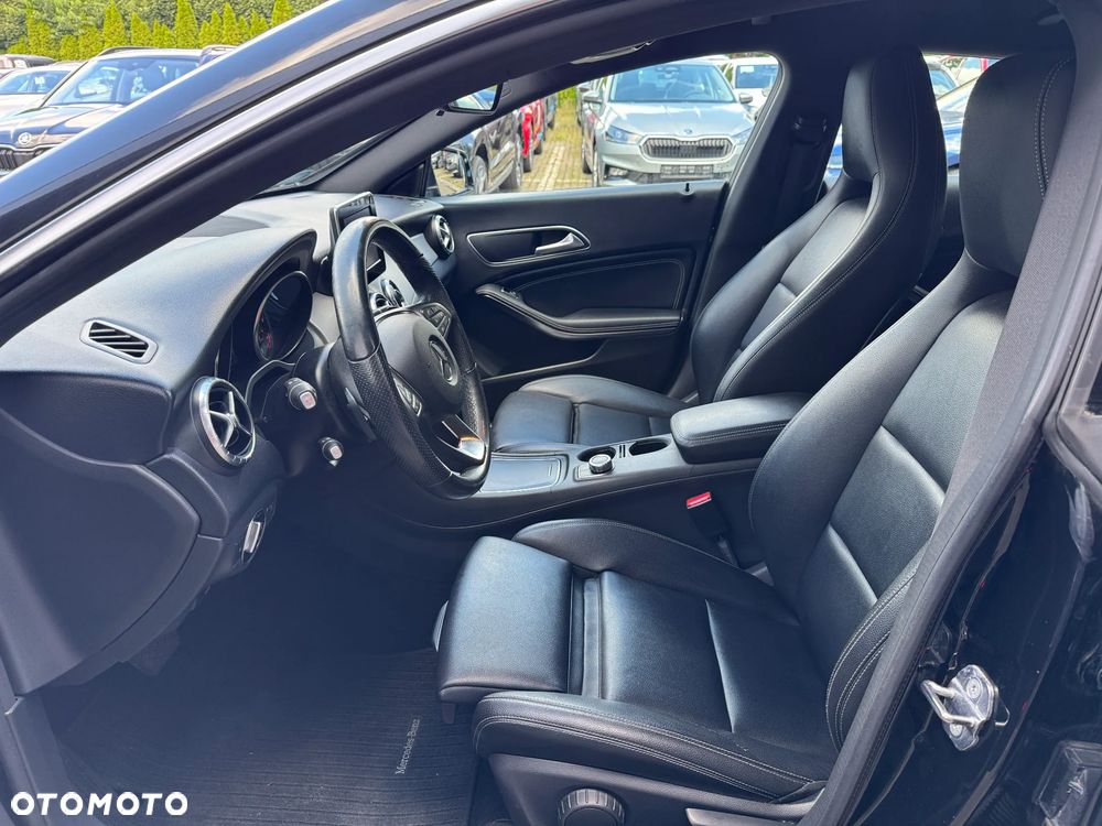 Mercedes-Benz CLA 220 d 7G-DCT - 10