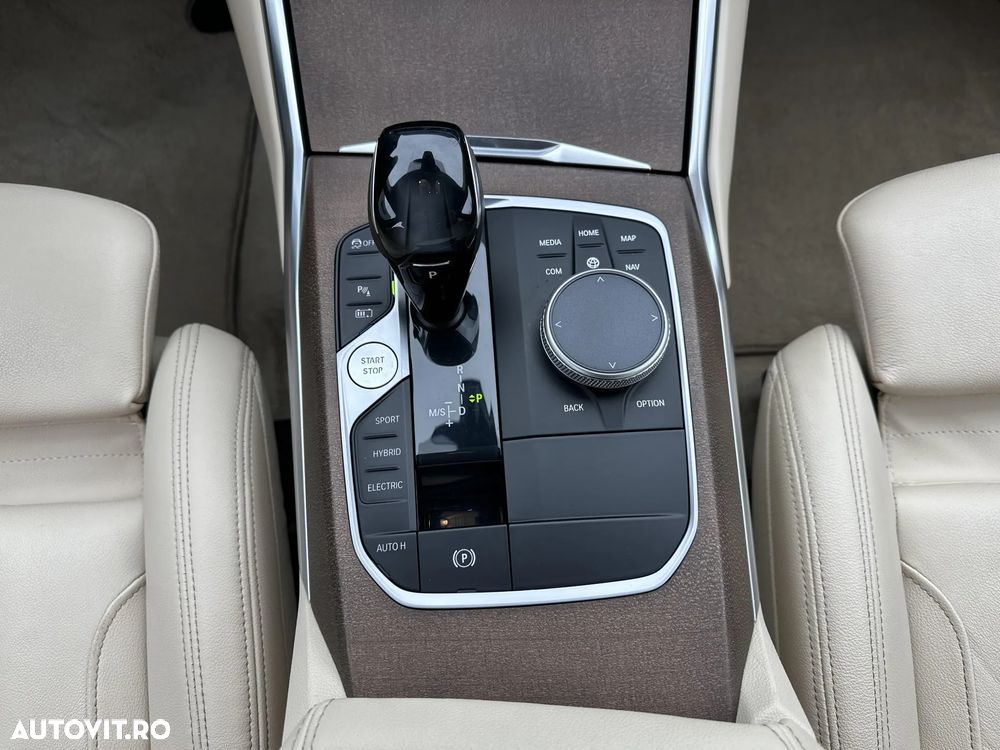 BMW Seria 3 330e xDrive AT PHEV - 18