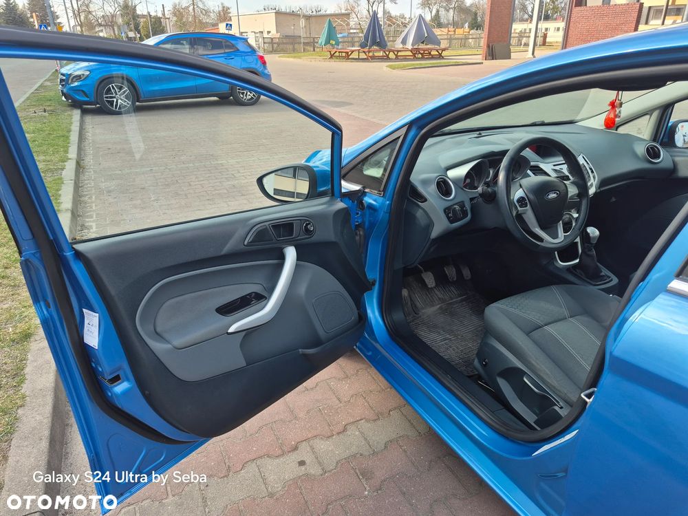 Ford Fiesta 1.4 Champions Edition - 8
