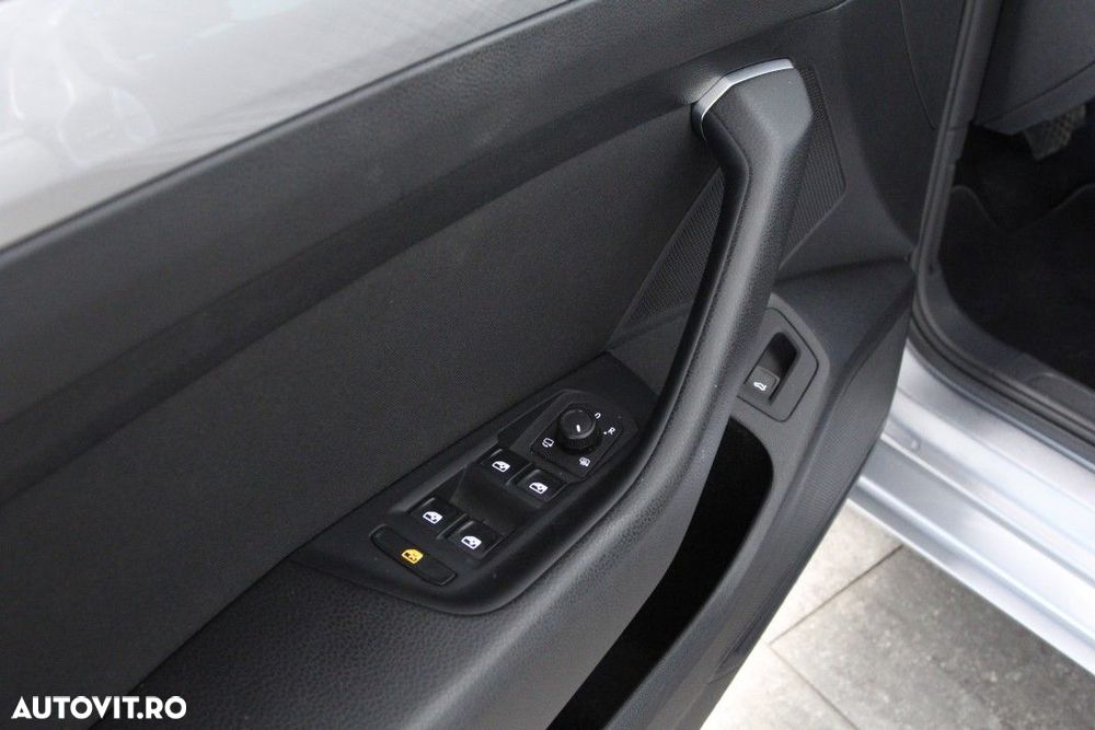 Volkswagen Passat - 12