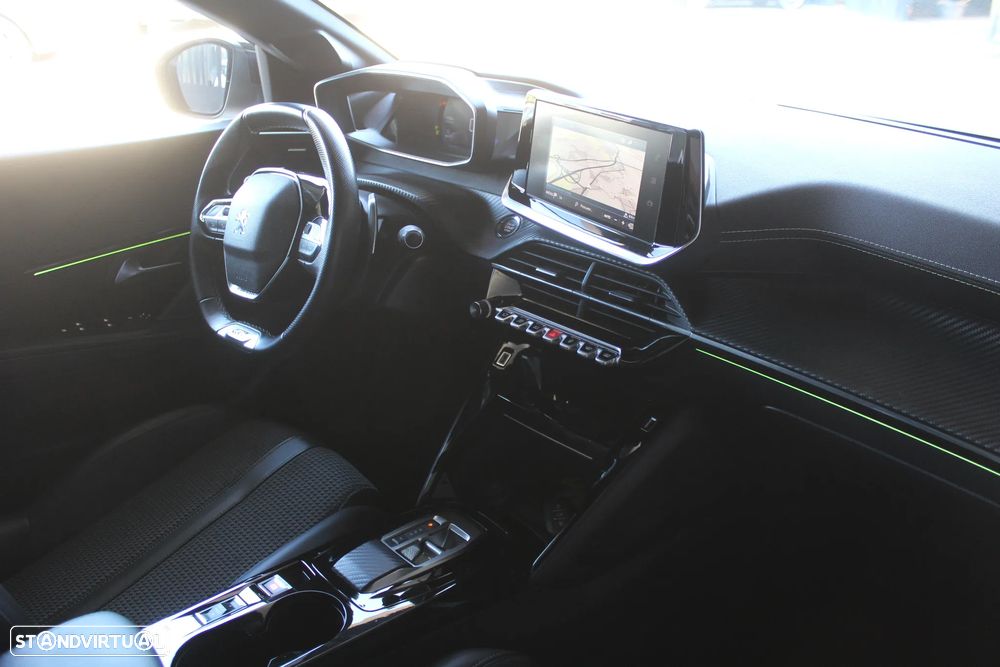 Peugeot 208 PureTech 100 EAT8 GT Pack - 19