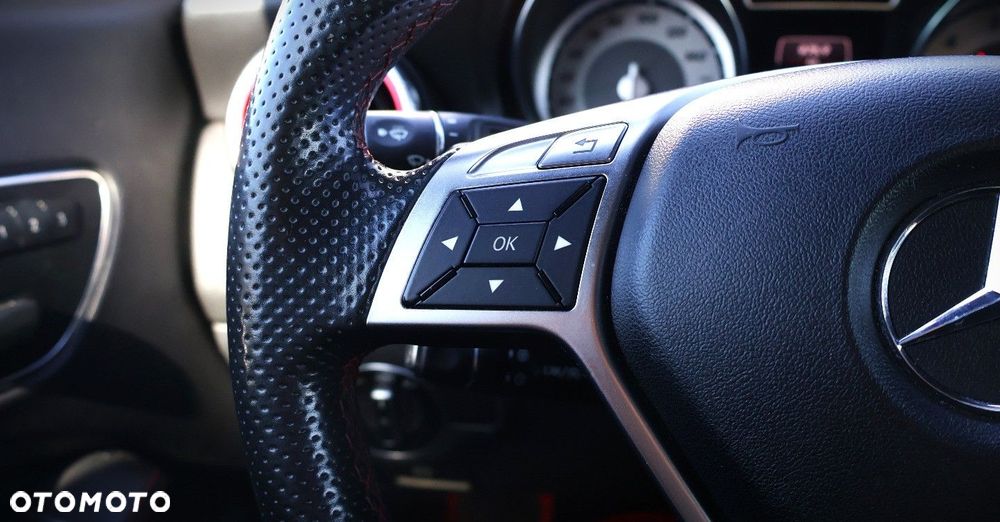 Mercedes-Benz CLA - 24