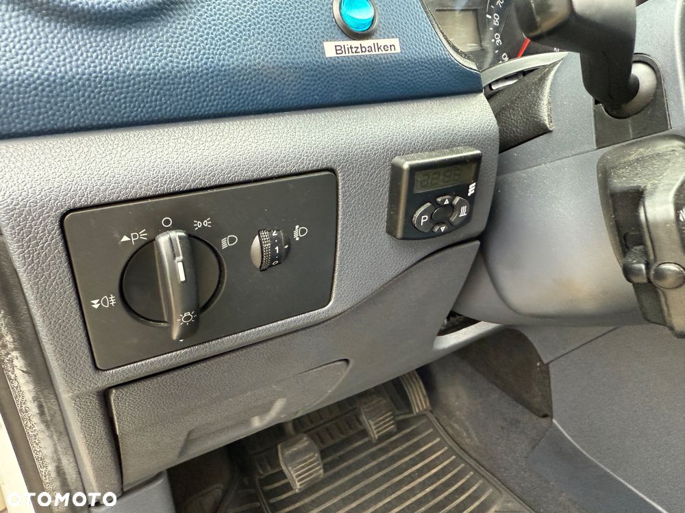 Ford Tourneo Connect - 12
