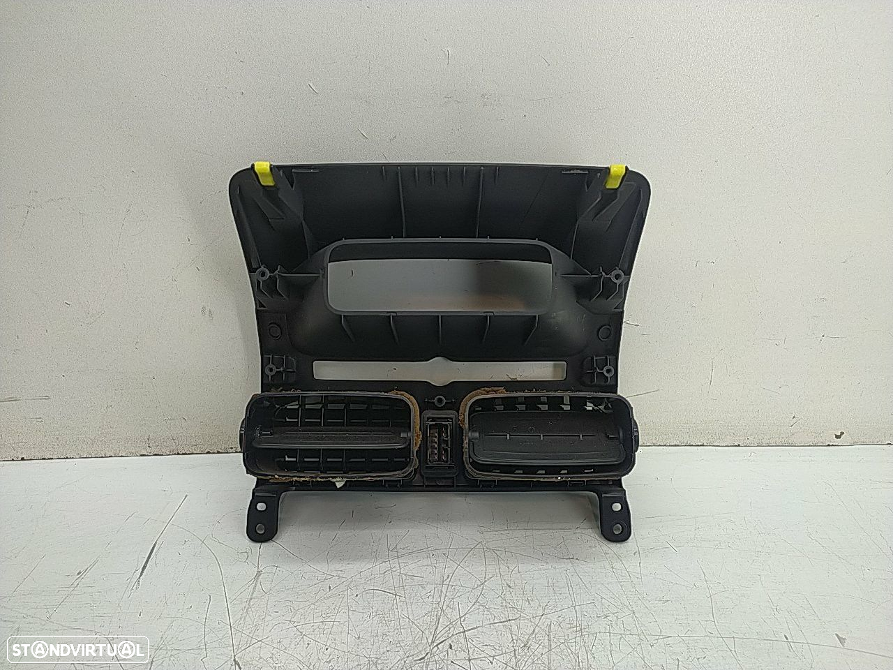 Saida Ar Central / Difusor Toyota Avensis Combi (_T25_) - 3