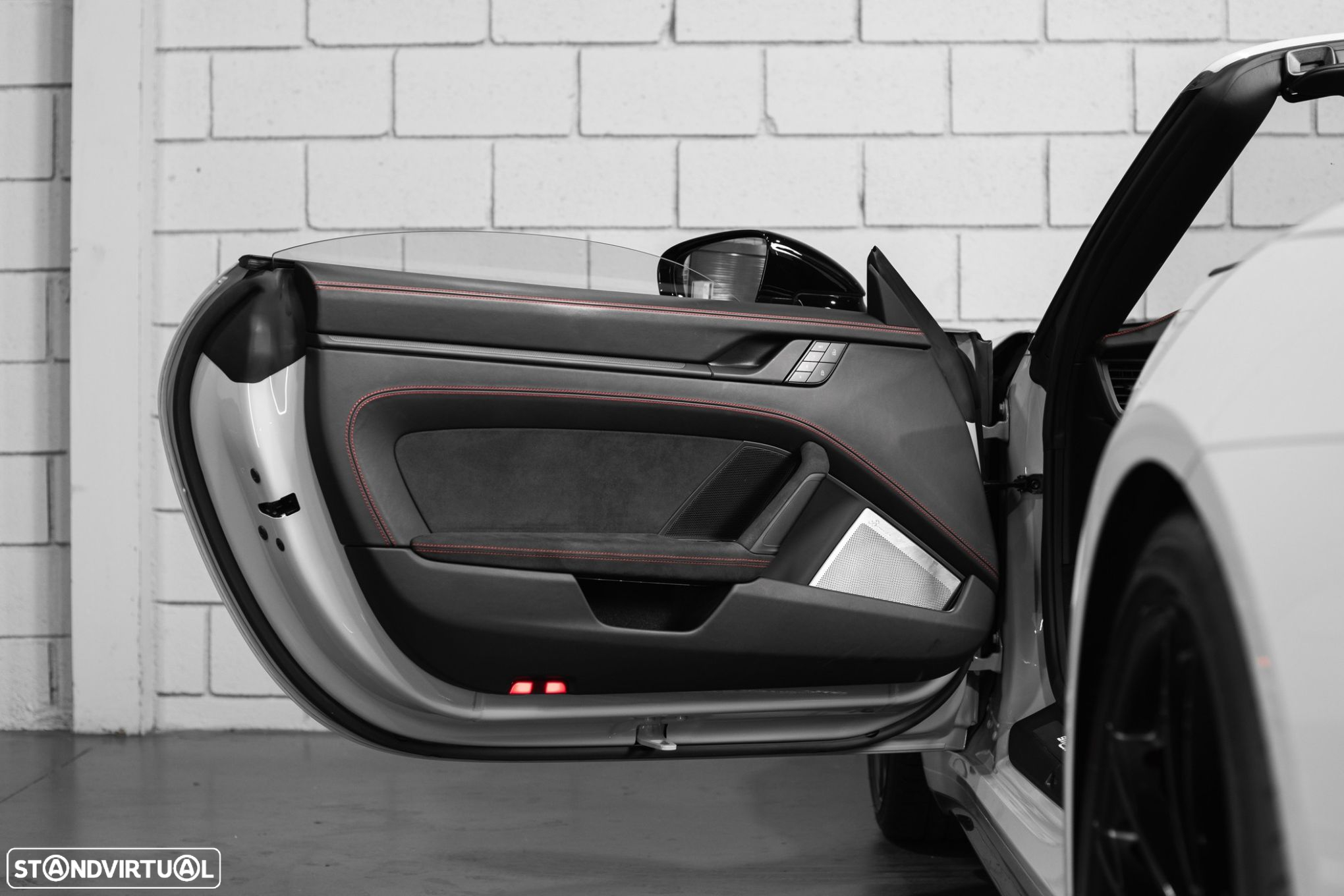 Porsche 911 (992) Carrera 4 GTS PDK - 30