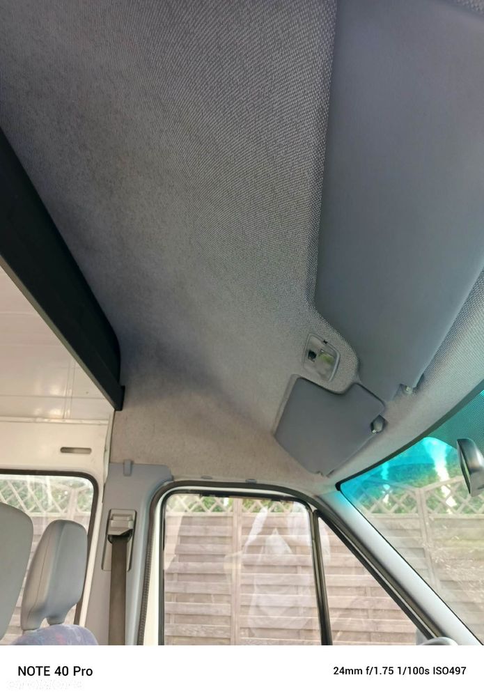 Mercedes-Benz Sprinter - 14