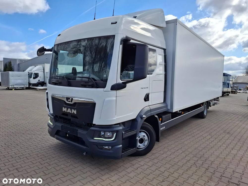 MAN MAN TGL 12.250 4x2 BL CH - 25