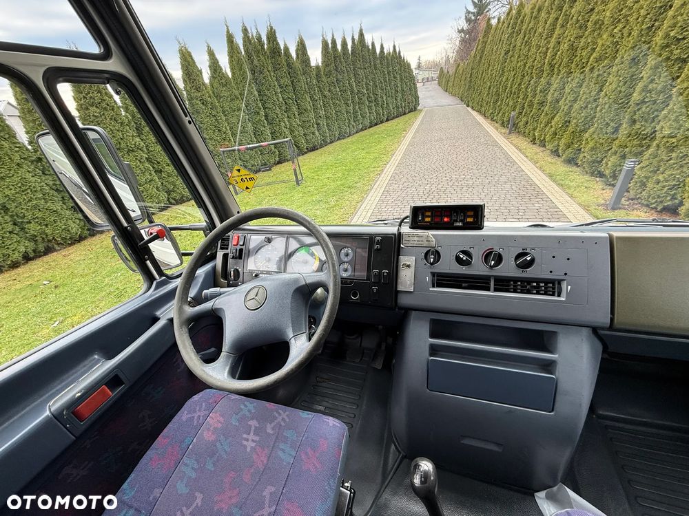 Mercedes-Benz VARIO 815D 17 M - 16
