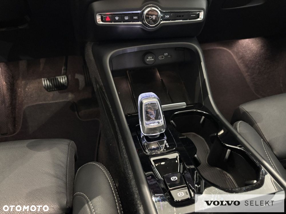 Volvo XC 40 - 15