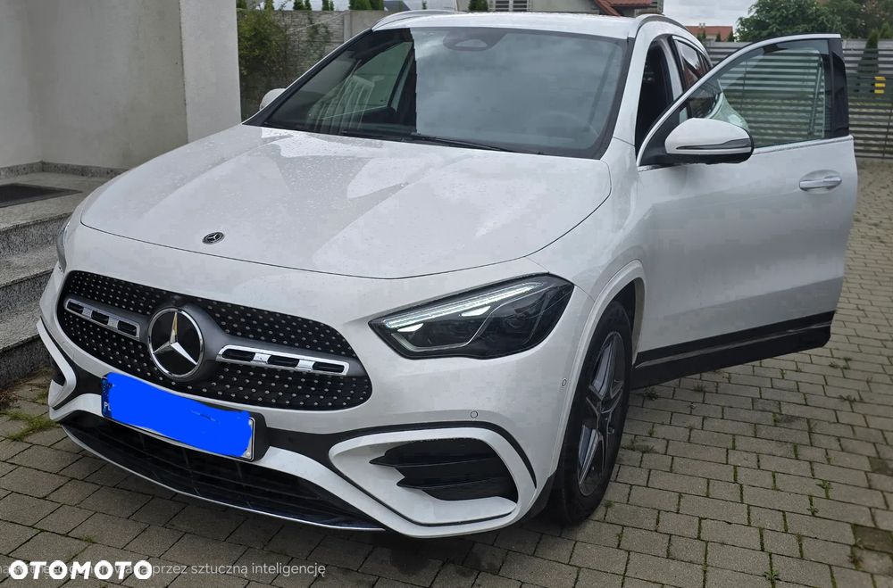 Mercedes-Benz GLA 200 AMG Line - 9