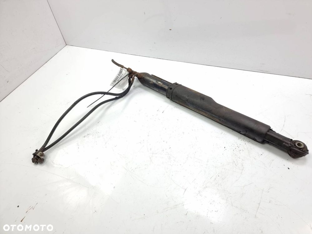 SIŁOWNIK PODNOSZENIA KABINY RENAULT PREMIUM 270.19 5010316793 - 1