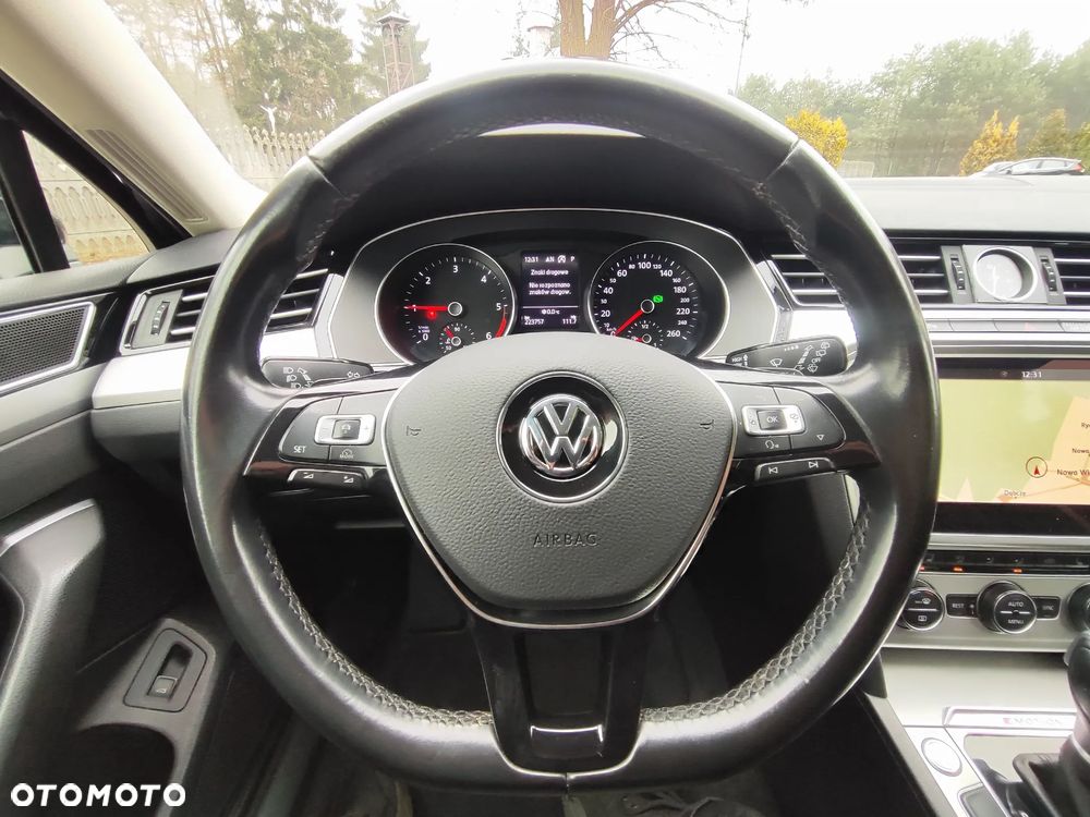 Volkswagen Passat Variant 2.0 TDI SCR 4Motion DSG (BMT) Comfortline - 13