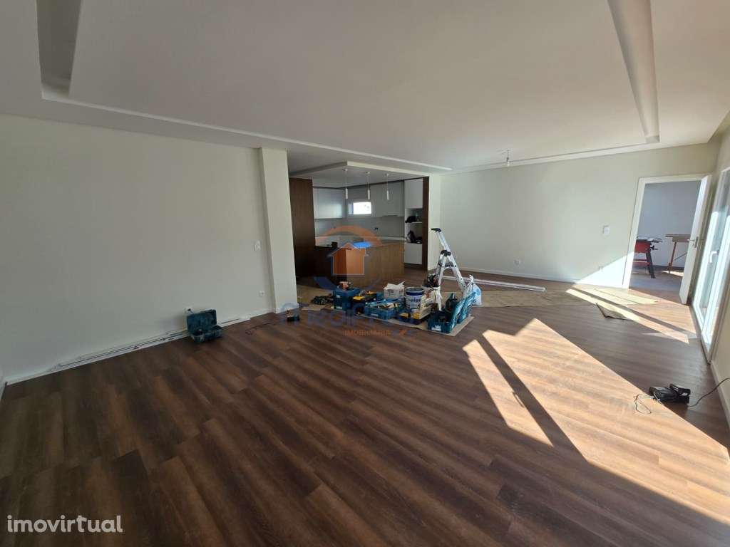 Moradia T4 NOVA com piscina | Famões, Odivelas - Grande imagem: 5/20