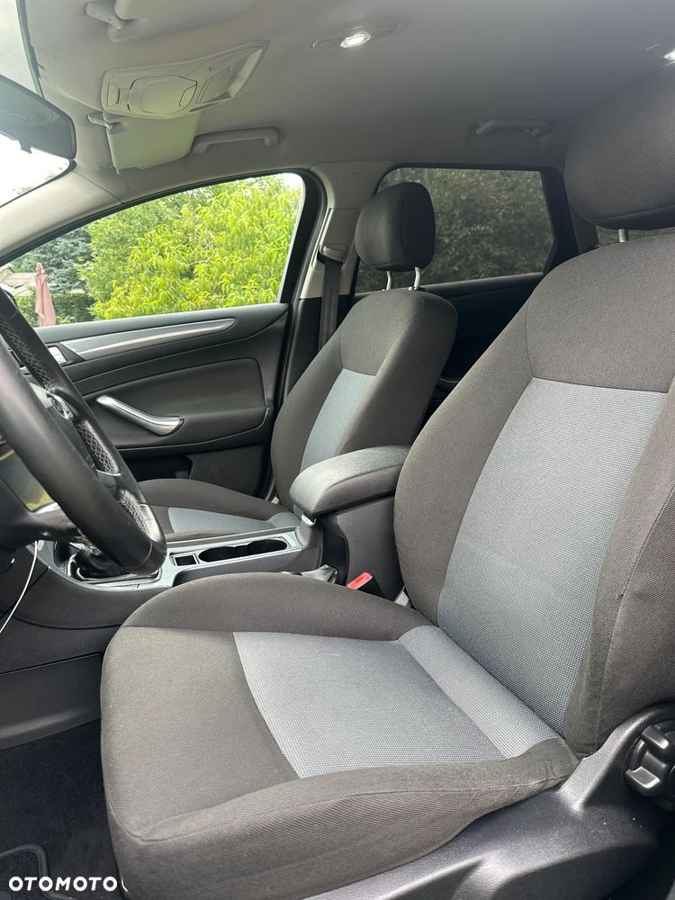 Ford Mondeo 2.0 TDCi Trend - 10