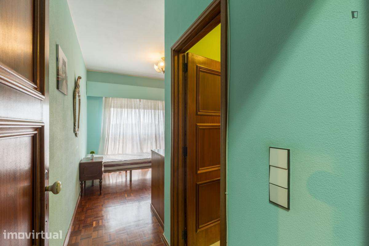 Quarto - localizado em Paranhos Porto - Grande imagem: 4/19