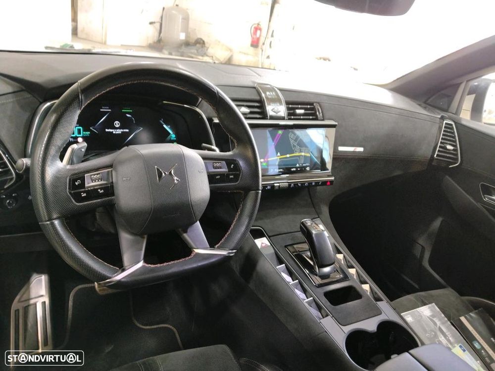DS DS7 Crossback E-Tense Performance Line EAT8 - 8