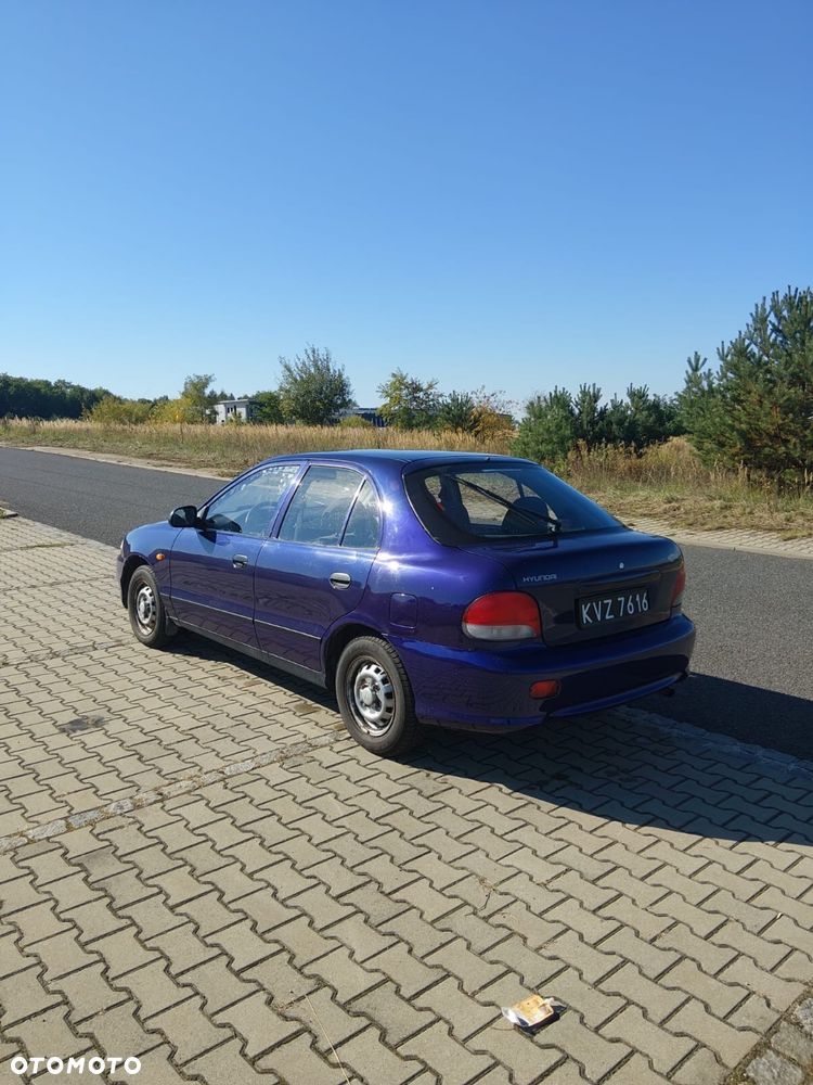 Hyundai Accent - 5
