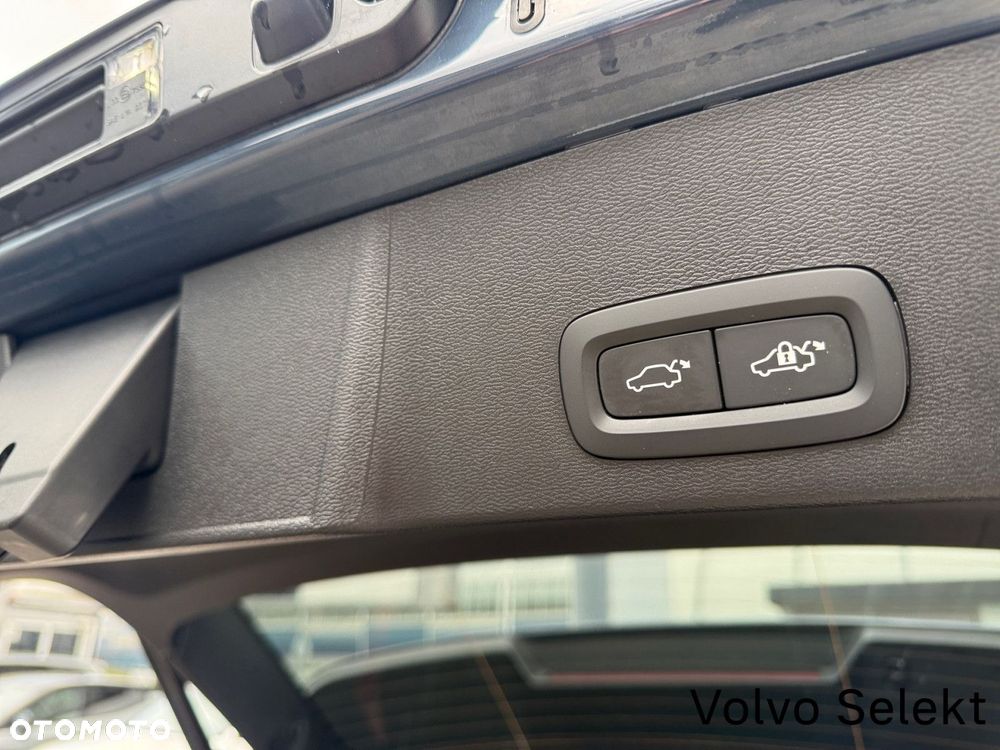 Volvo XC 40 - 32