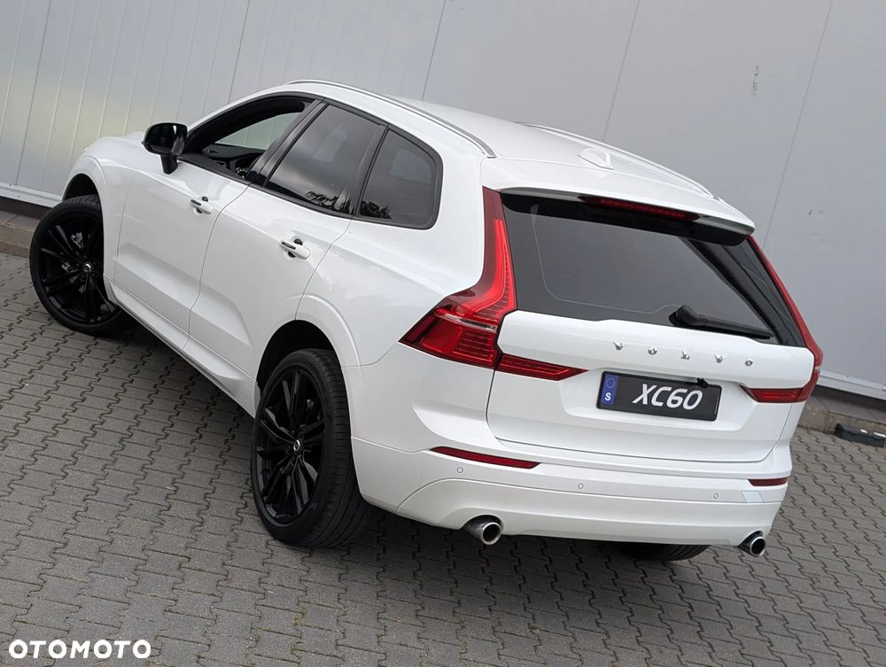Volvo XC 60 D5 AWD Momentum - 3