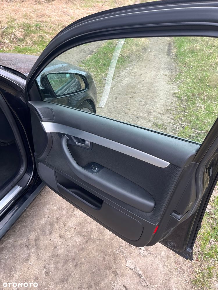 Audi A4 Avant 2.0 TDI DPF Quattro - 24