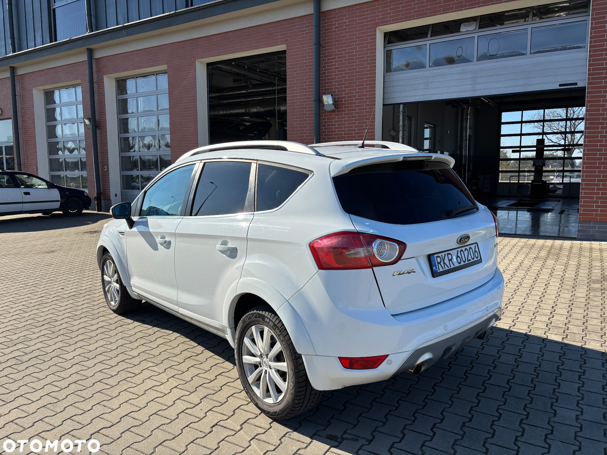 Ford Kuga 2.0 TDCi 4x4 Titanium - 4