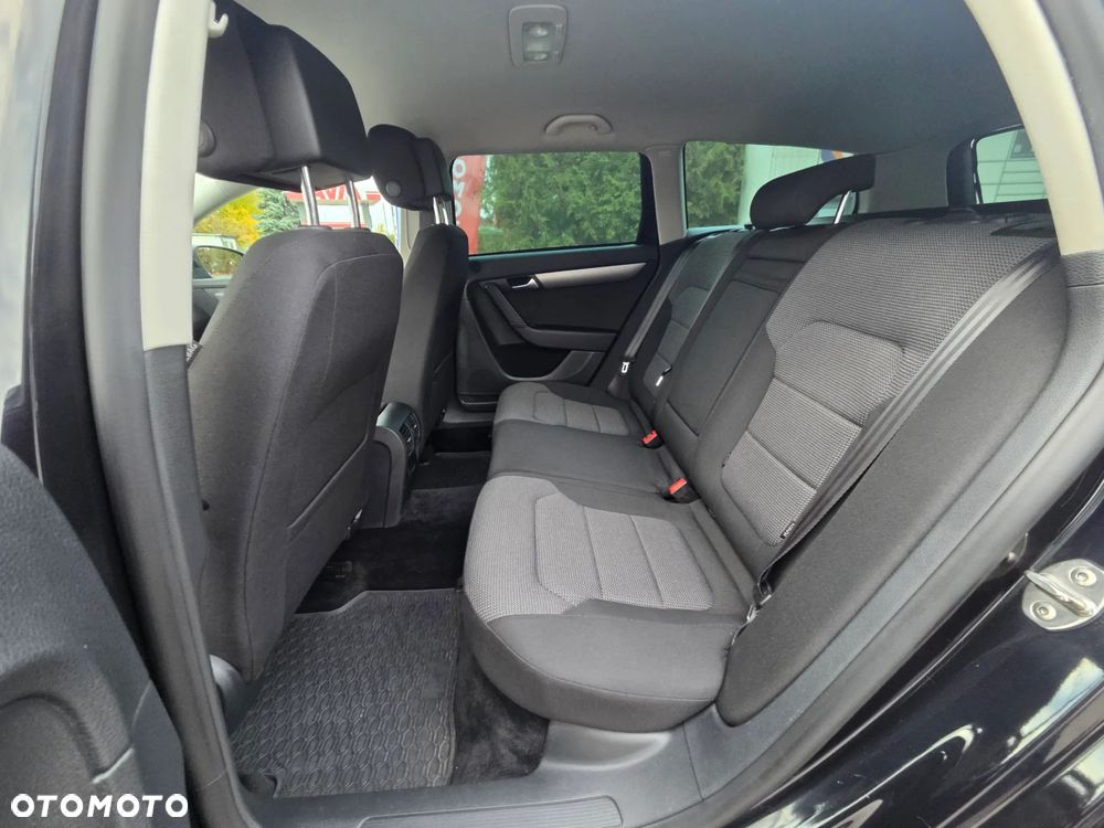 Volkswagen Passat Variant 2.0 Blue TDI SCR Comfortline - 28