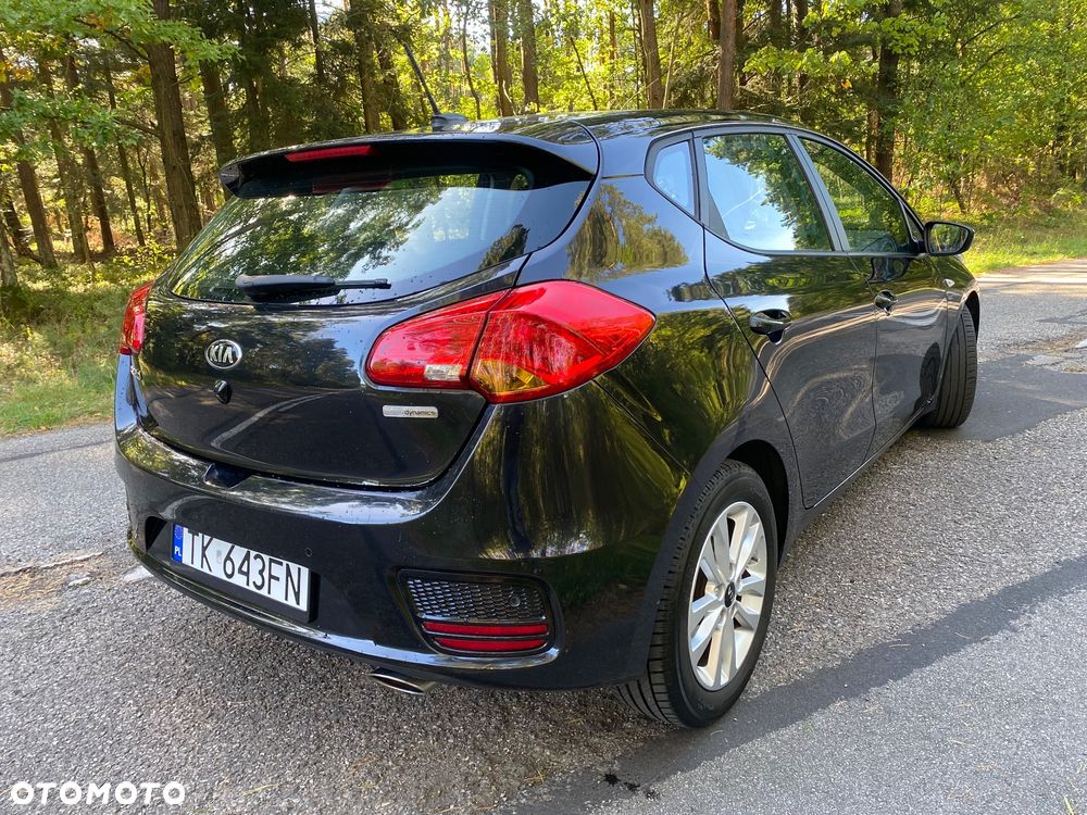Kia Ceed 1.6 CRDi 136 DCT ISG Spirit - 25