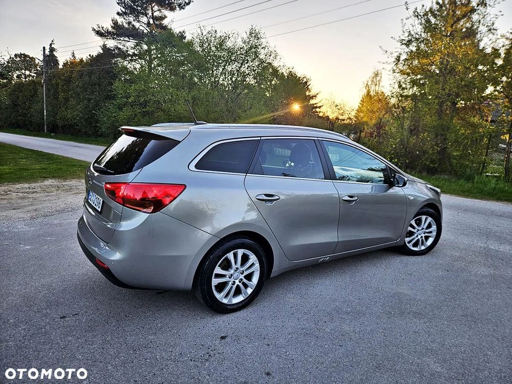 Kia Ceed 1.6 GDI ISG Spirit - 12