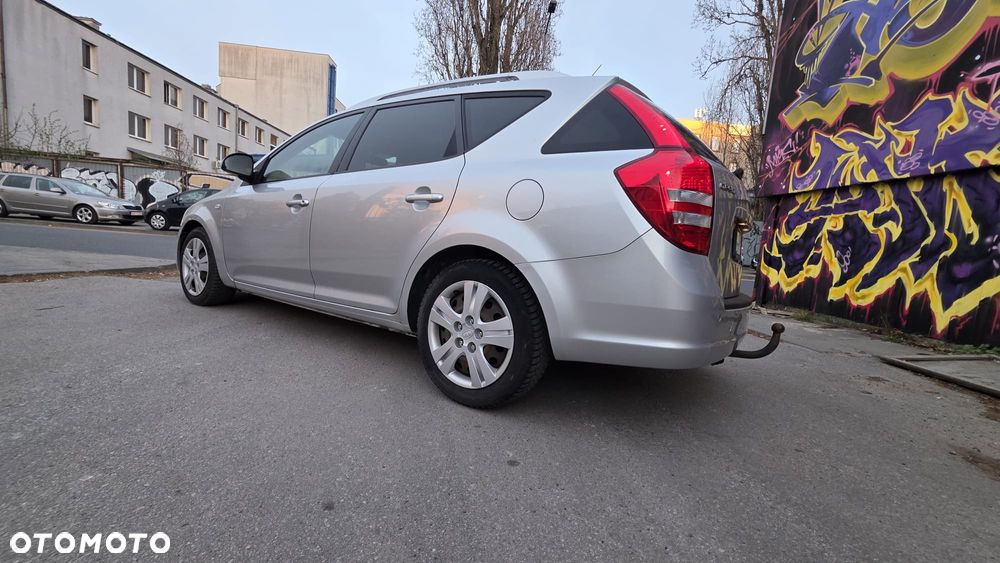 Kia Ceed 1.6 CRDi EX - 31