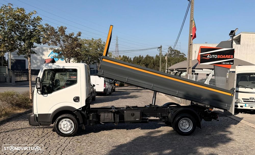 Nissan Cabstar NT400 Tribasculante - 2