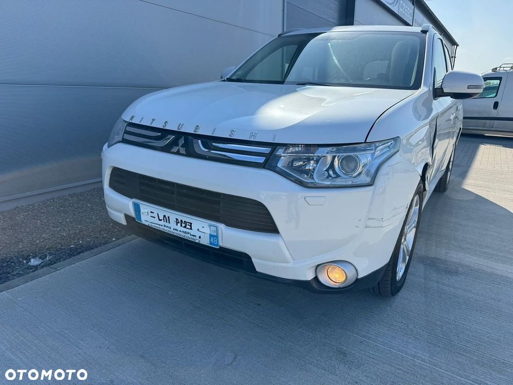 Mitsubishi Outlander - 13