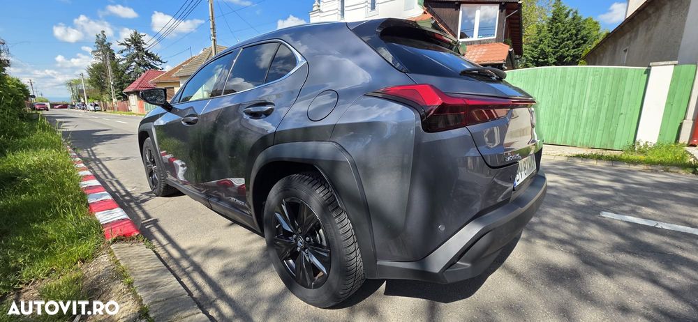 Lexus UX 200 - 5