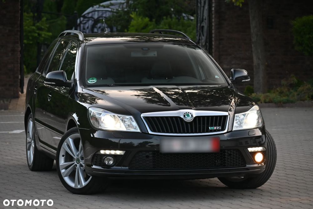 Skoda Octavia 2.0 TDI CR DPF DSG RS - 17