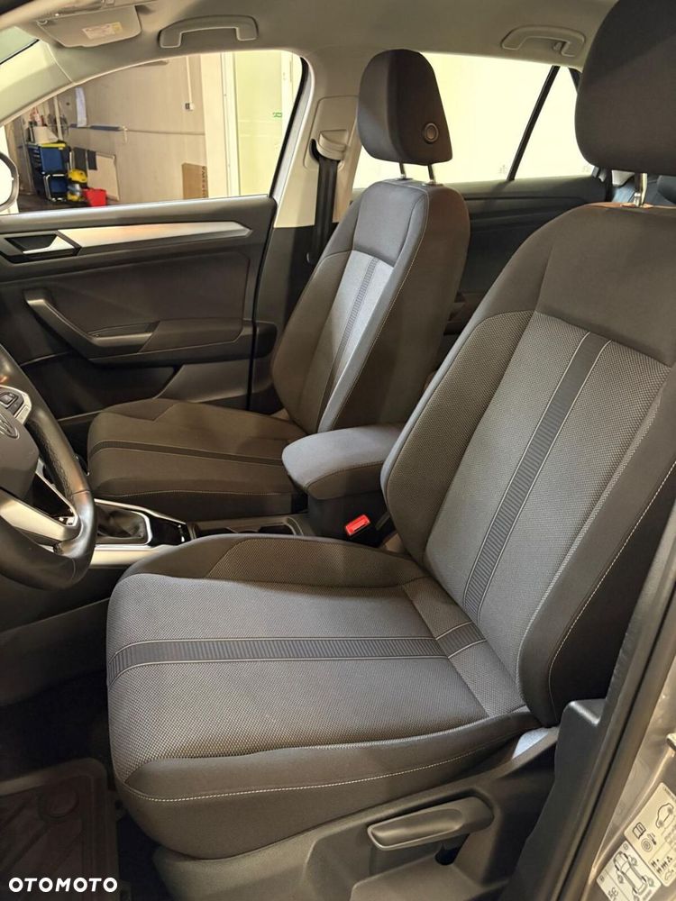 Volkswagen T-Roc - 29