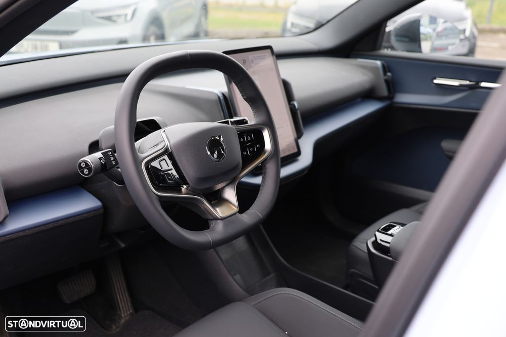 Volvo EX30 51 kWh Single Motor Plus - 14