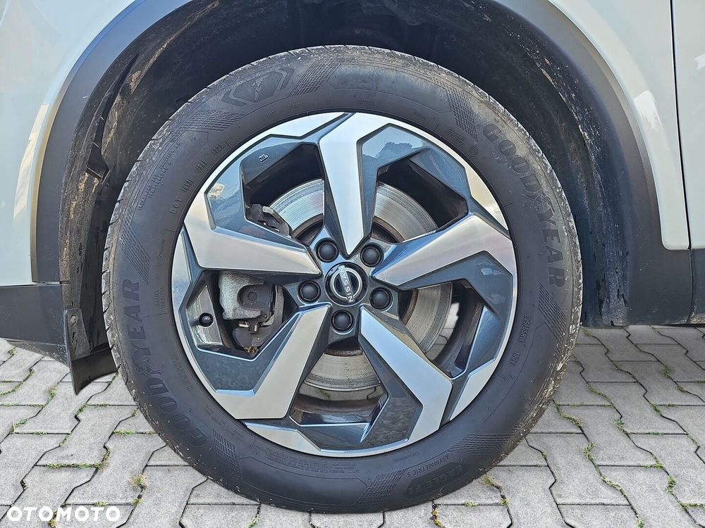 Nissan Qashqai - 10