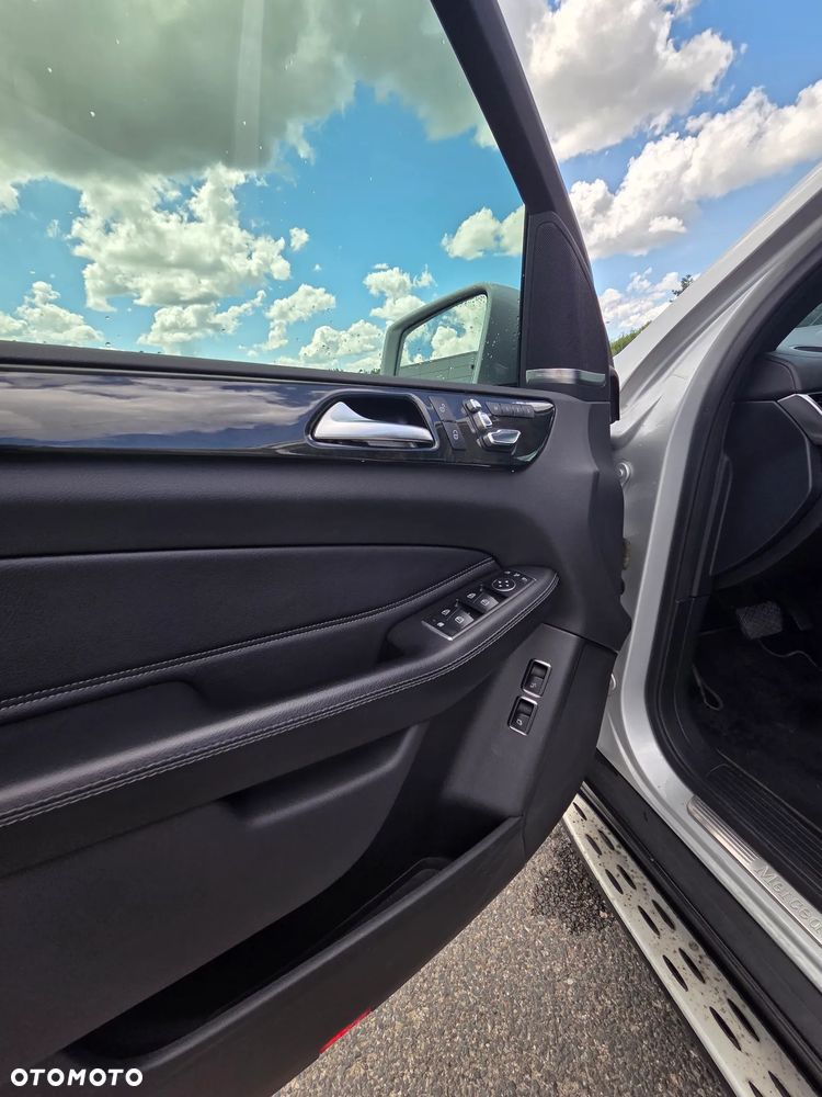 Mercedes-Benz GLS 400 4Matic 9G-TRONIC AMG Line - 7