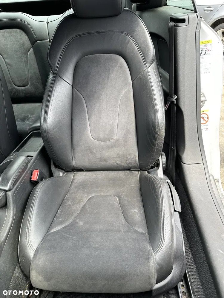 FOTELE SIEDZENIA AUDI TT 8J - 1