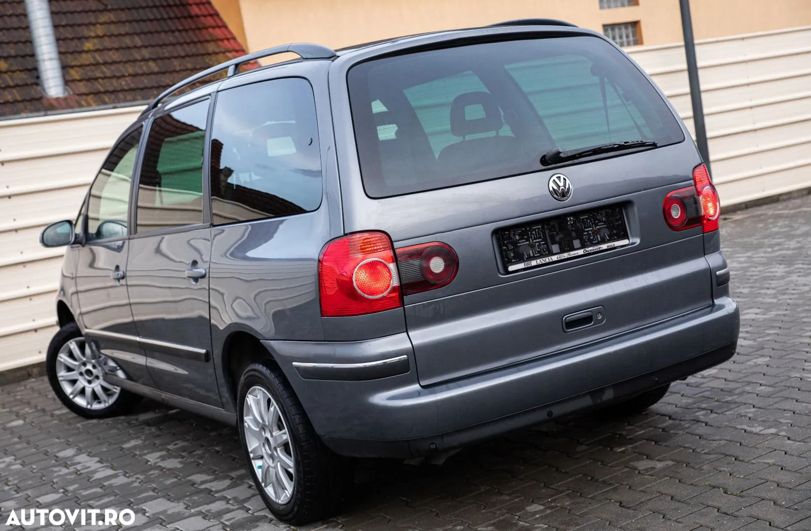 Volkswagen Sharan - 3