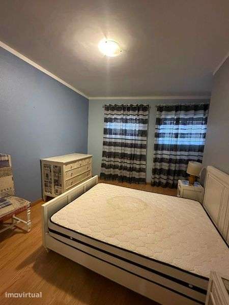 VENDE-SE- Apartamento T2- Rua da Cadeia- Lamego - Grande imagem: 4/12