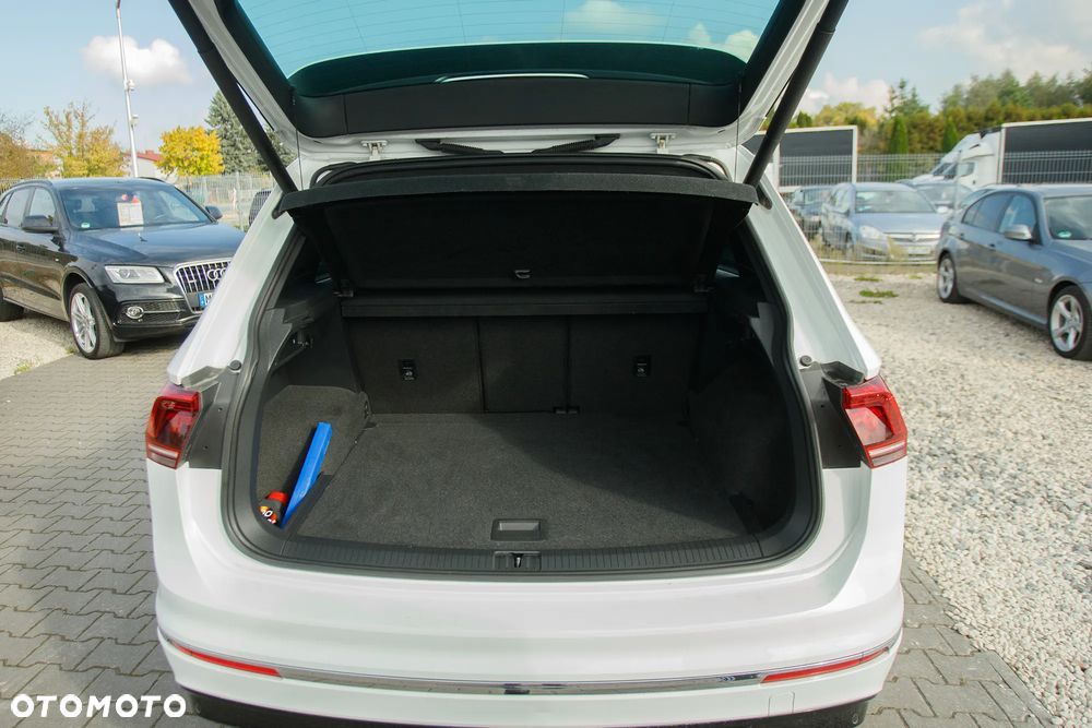 Volkswagen Tiguan 2.0 TDI SCR 4MotION DSG R-Line - 23