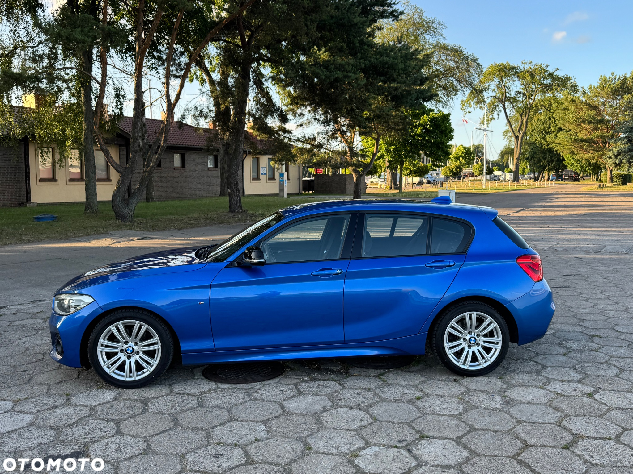 BMW Seria 1 120d M Sport - 4