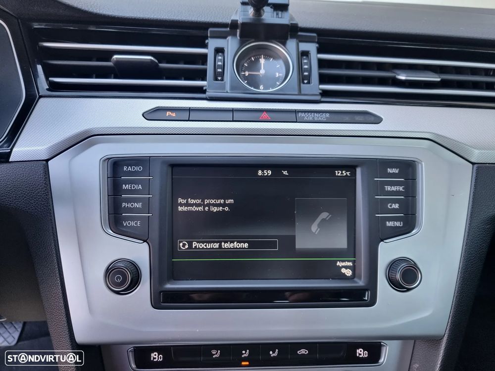 VW Passat Variant 2.0 TDI Confortline - 18